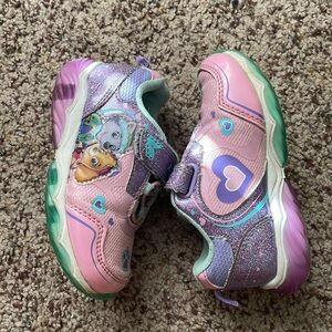 listing-status-banner